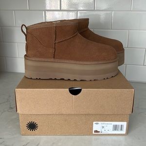 NIB UGG Ultra Mini Platform
